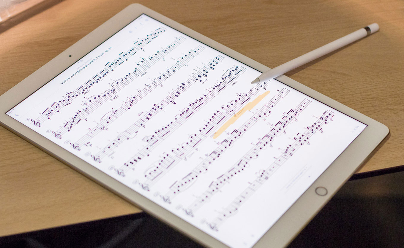 Using The Henle Library on iPad Pro with Apple Pencil